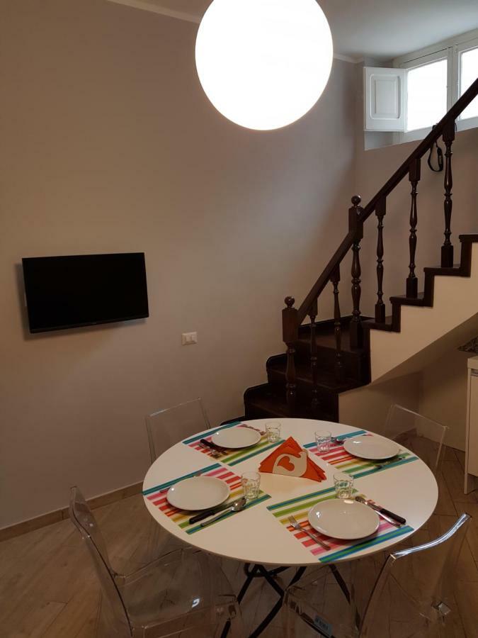 La Casa Di Abbi Apartment เนเปิลส์ ภายนอก รูปภาพ