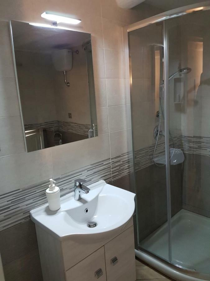 La Casa Di Abbi Apartment เนเปิลส์ ภายนอก รูปภาพ