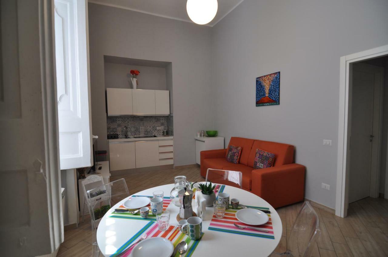 La Casa Di Abbi Apartment เนเปิลส์ ภายนอก รูปภาพ