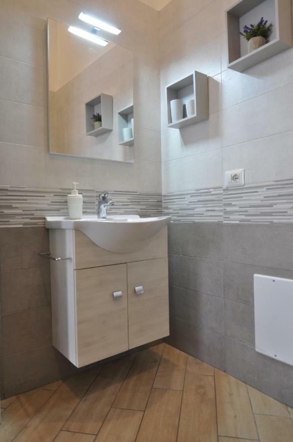 La Casa Di Abbi Apartment เนเปิลส์ ภายนอก รูปภาพ