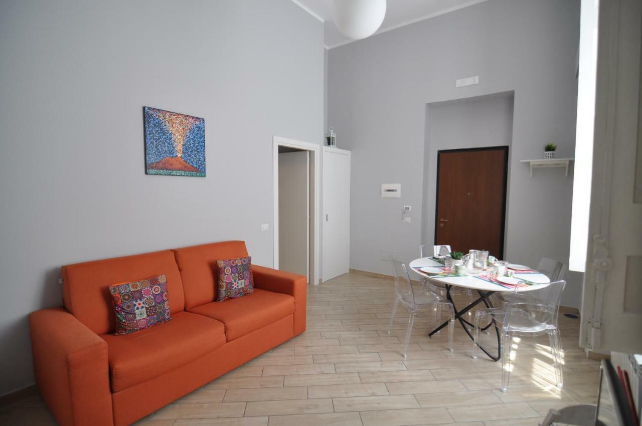 La Casa Di Abbi Apartment เนเปิลส์ ภายนอก รูปภาพ