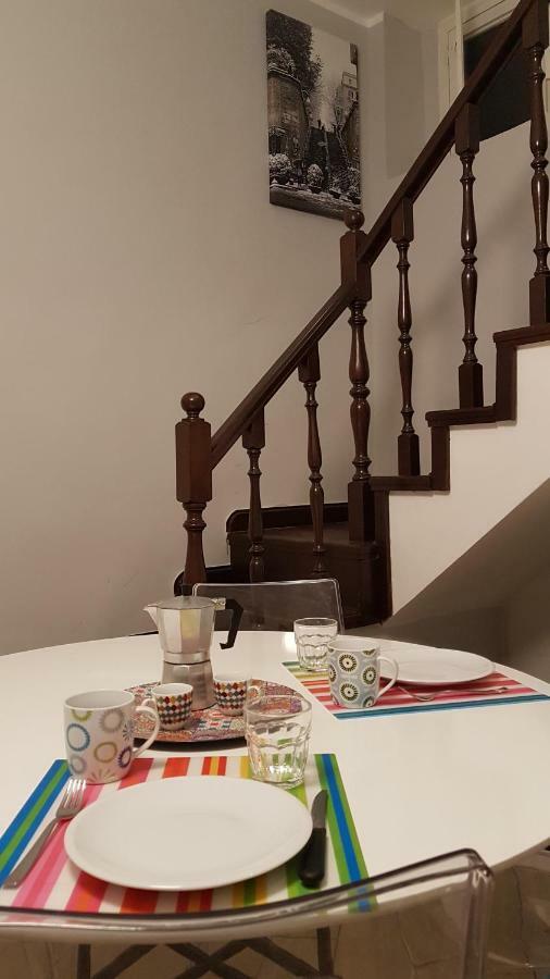 La Casa Di Abbi Apartment เนเปิลส์ ภายนอก รูปภาพ