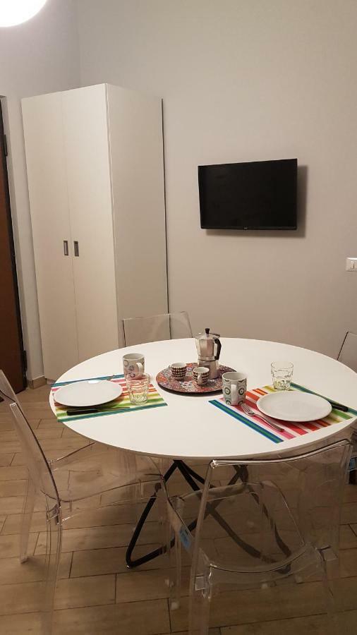 La Casa Di Abbi Apartment เนเปิลส์ ภายนอก รูปภาพ