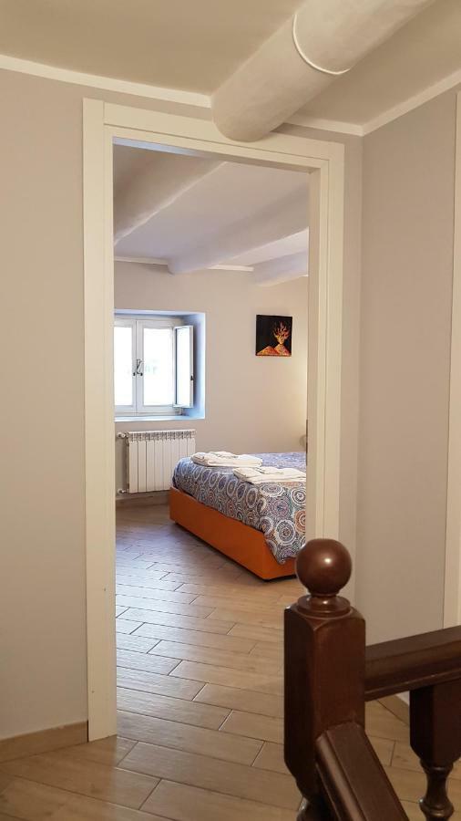 La Casa Di Abbi Apartment เนเปิลส์ ภายนอก รูปภาพ